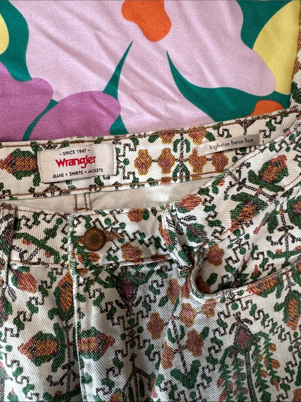 Wrangler Retro Floral-Print Flare Leg Jeans in Cream, Green, Brown - Picture 3 of 6